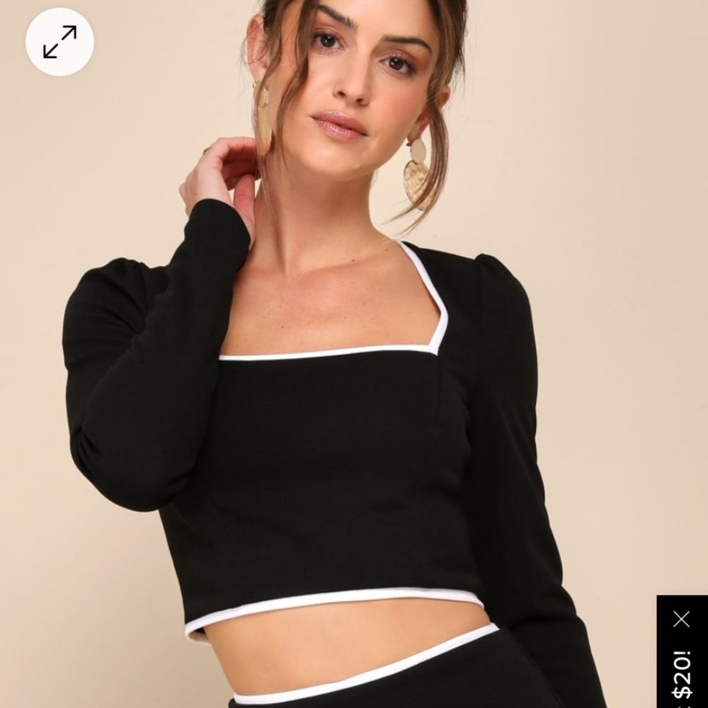 NWT lulu’s long sleeve crop top.
